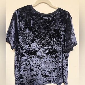 Short Sleeve very soft velvet top.